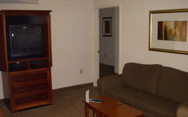 Staybridge Suites Cranbury by IHG