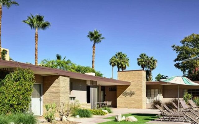 The Hideaway 21 and Over