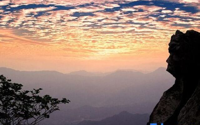 Yueqixi·Small Village Homestay (Tiantangzhai Scenic)