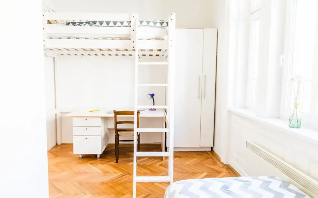 Bright and Modern Duplex in the City Center!