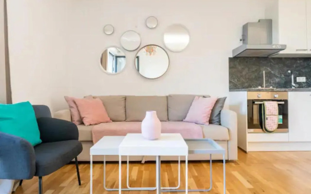 Near Lake Fully Furnished Beautiful Apartment