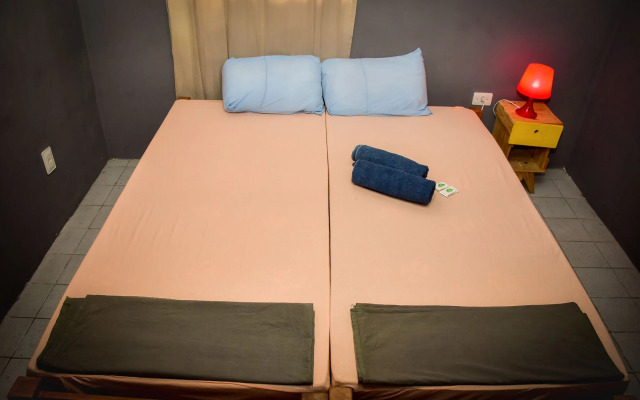 Reef Hostel & Pousada