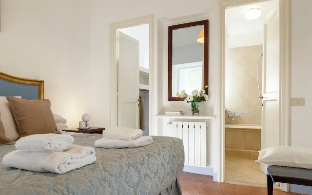 Cartari Apartment