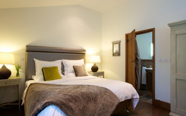 Eckington Manor