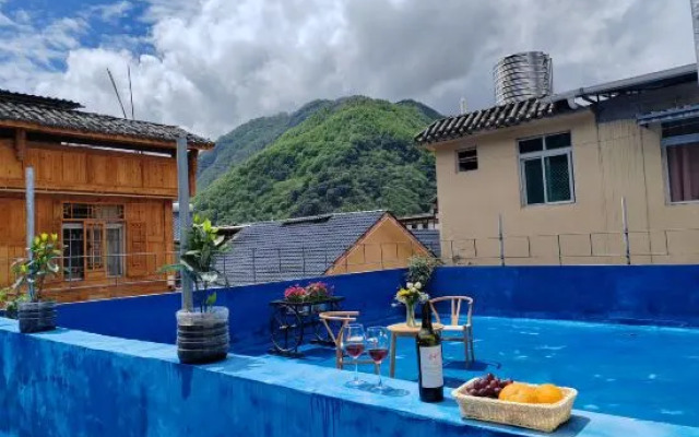 Wenruoyijia Hotel (Hailuogou Branch)