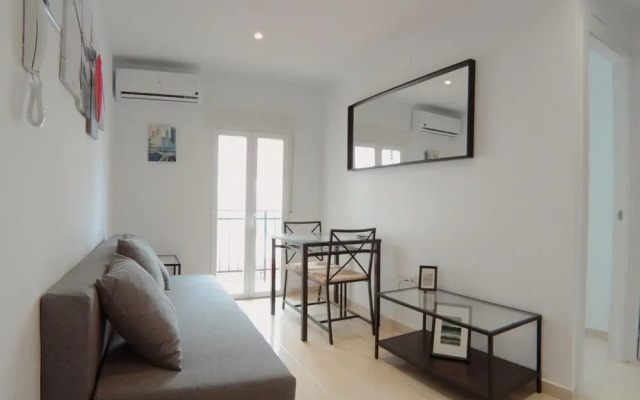 Apartamento interior cercano al parque Olof Palme AP7