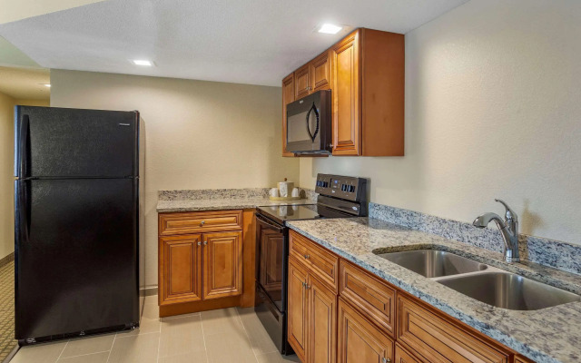 Comfort Inn & Suites Rochelle - DeKalb