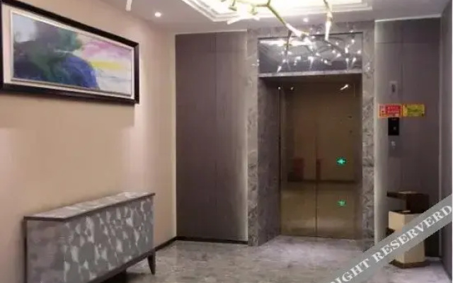 Yangguang Huacheng Hotel