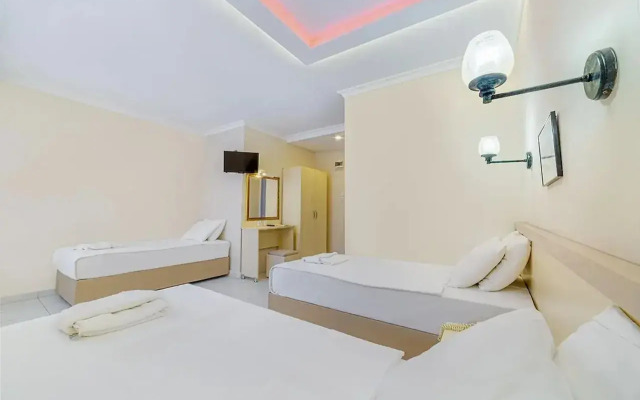 Kleopatra Hermes Hotel