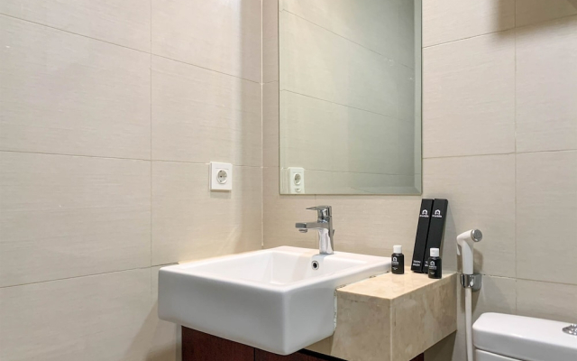 Nice Studio At 17Th Floor Green Sedayu Apartment