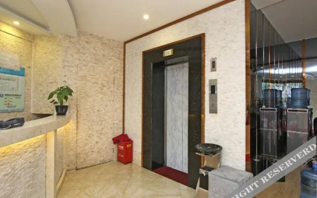 Yiju Hotel (Shanghai Chest Hospital Branch)