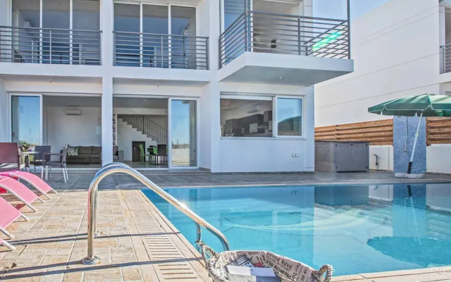 Protaras Pearl Pe16