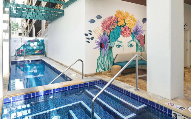 Waikiki Malia