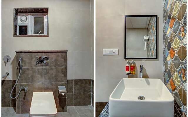 OYO Townhouse 74778 Greater Noida