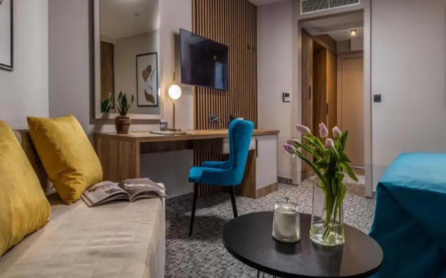 Hotel Holiday