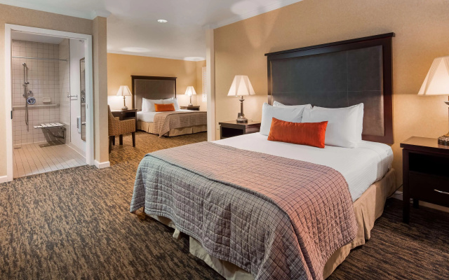 Best Western Plus Humboldt Bay Inn
