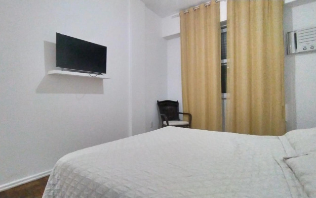 Apartamentos em Gomes Carneiro 84/Copanema