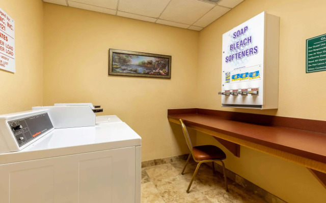 La Quinta Inn & Suites by Wyndham Vancouver