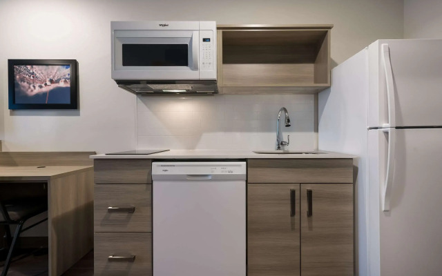 Woodspring Suites Wixom - Novi