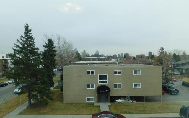 Three-Bedroom House with Balcony #33 Sunalta Downtown