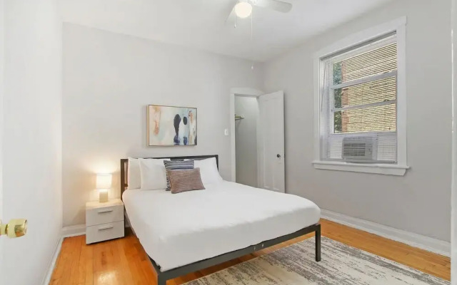 Charming 3BR Rogers Park Home in Newgard