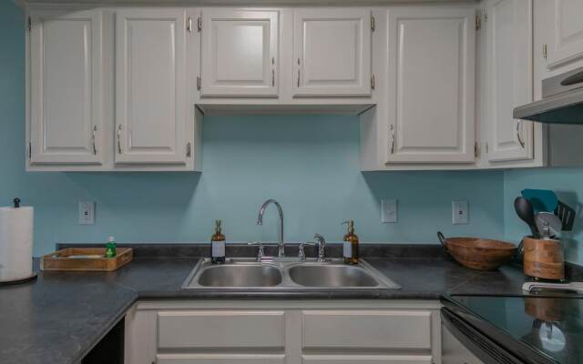 Summer House West B101