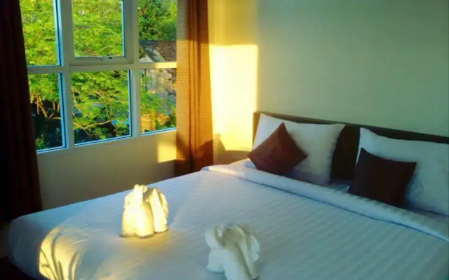 Bed and Boat Ao Payoon Resort