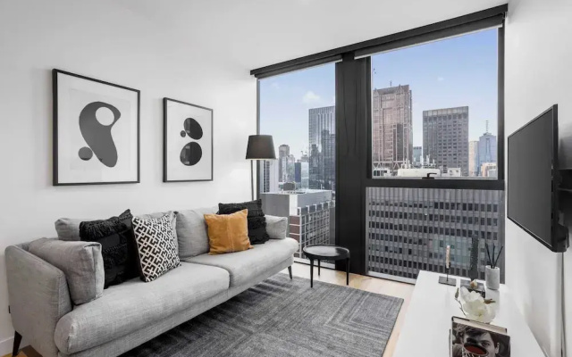 Luxuria Apartments - Collins House