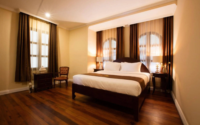 Le Luxe Boutique Hotel