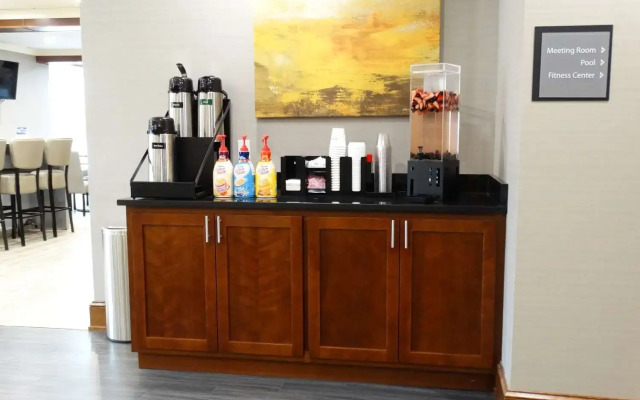 Best Western Premier Airport/Expo Center Hotel