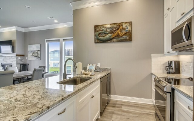 Salty Blue Mermaid - 4 Br Home