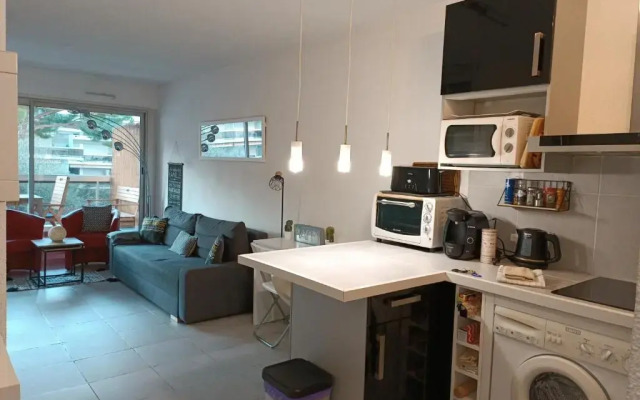 Le Corinthe studio apartment