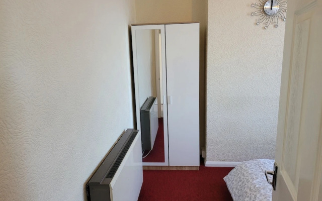Bright & Homely Apartment