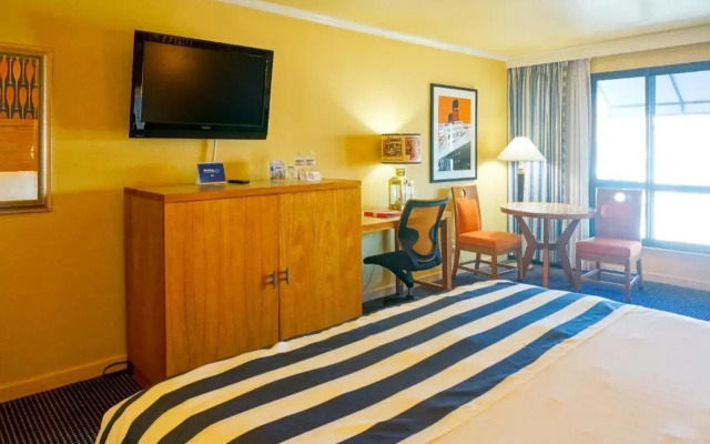 Waterfront Hotel, part of JdV by Hyatt (12381)