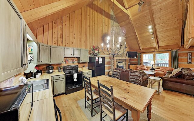 Lakpowpa 6 Bedroom Cabin