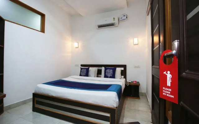 OYO 9956 Hotel Pelican Inn