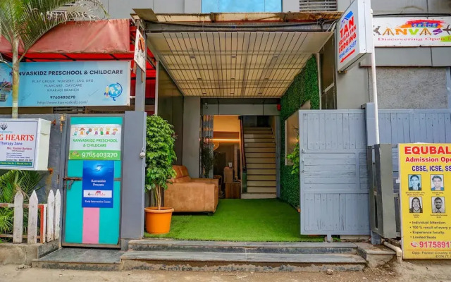 Fabhotel Tan Square
