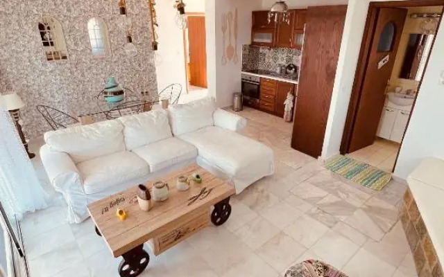 Magic house at halkida 1m from the beach!