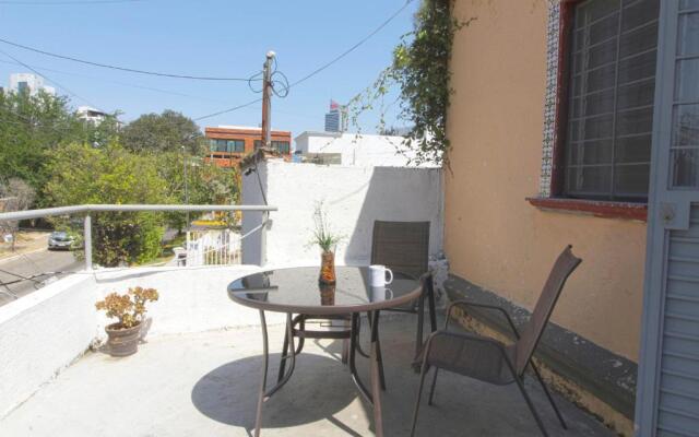 Suite/ terraza en la glorieta chapalita