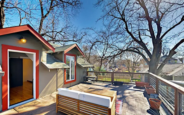 East Austin Bungalow - 3 Br Home
