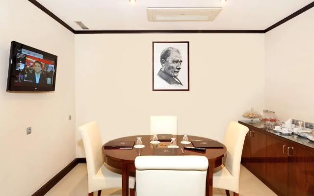 Izmir Palas Otel