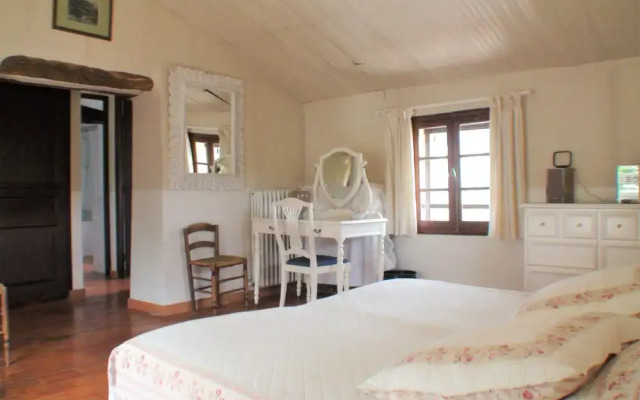 B&B With Charm - Quiet With Kitchen & sw Pool