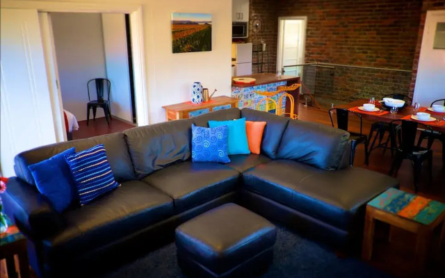 UrbanStyle Claremont Apartment