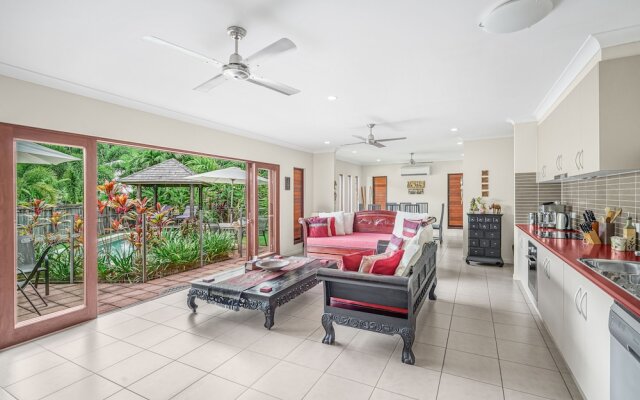 Belle Escapes - Latania Villa Palm Cove