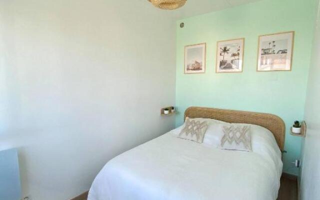 « L’Olympe » - à 300 M de la plage