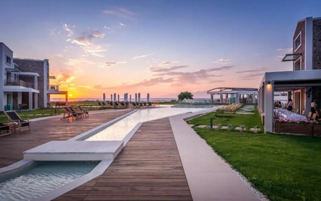 Thalassa Suites