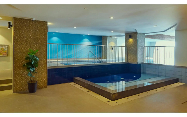 Summit Hotel Greenhills