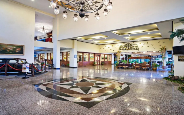 Royal Hotel and Convention Tretes