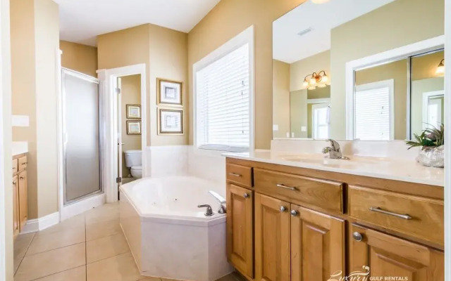 Aqua Vista by Luxury Gulf Rentals