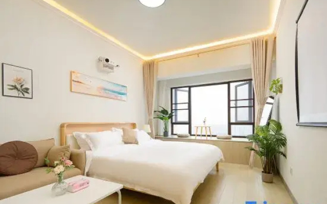 My House Apartment (Chengdu Station Zoo Branch)